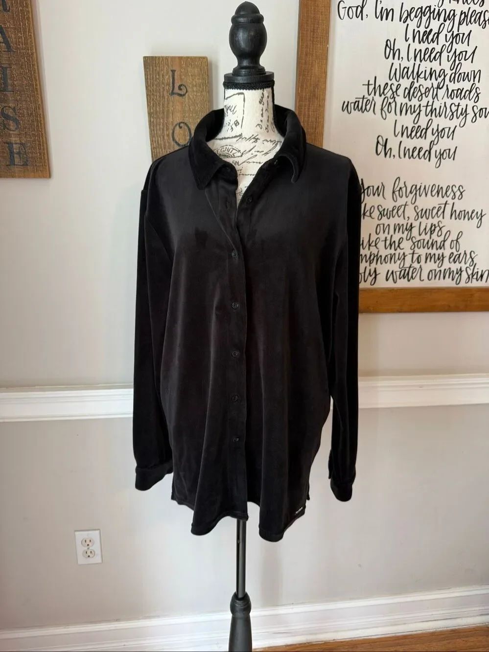 Calvin Klein Women's Velvet Velour Long Sleeve Button Front Top Black Size XL